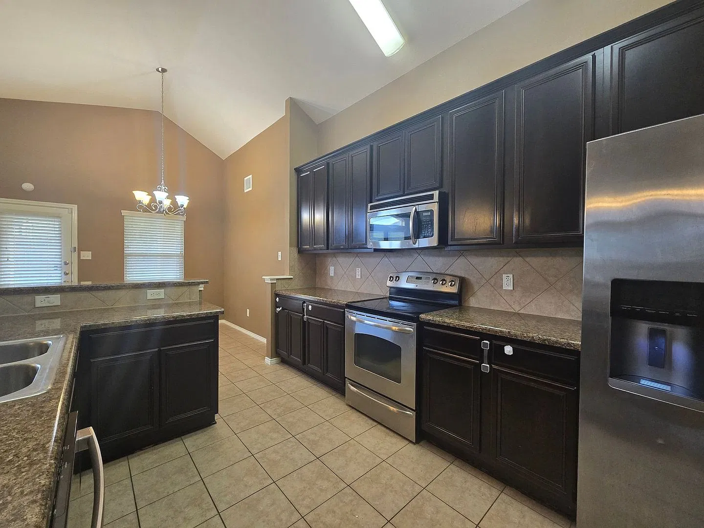 Section 8/Hud Accepted - Rent Reduction -Coming Soon! — Photo 3