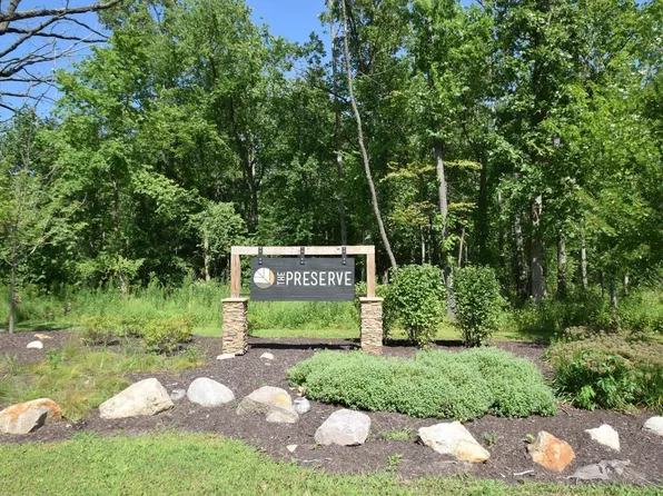 43 Karner Blue Ct, Chesterton, IN 46304