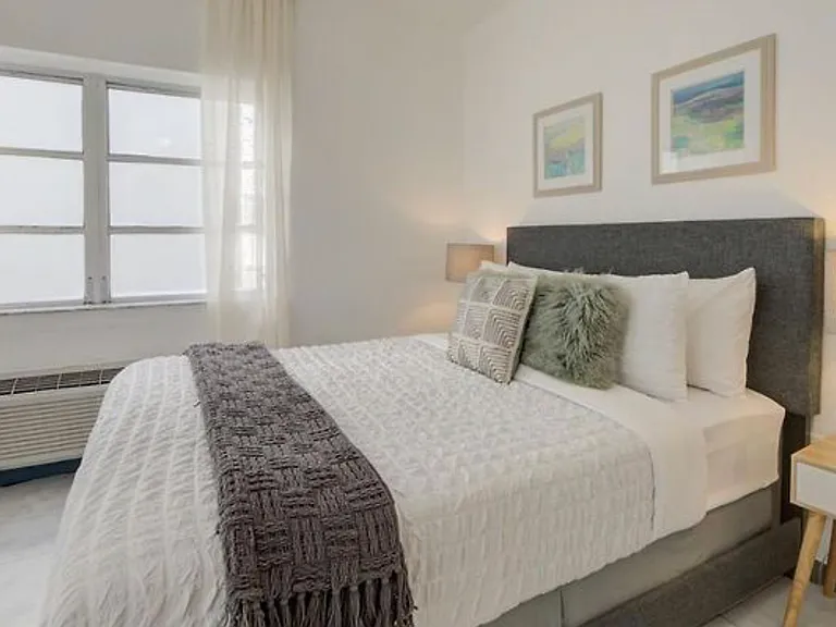 1100 Collins Ave #308 — Photo 9