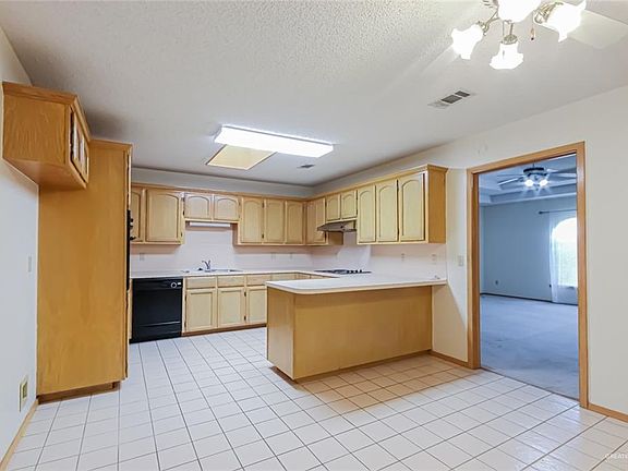 4th image of 5509 N 30th St