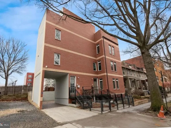 915 3rd St NE, Washington, DC 20002