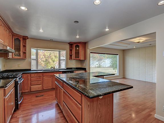 2nd image of 17520 Blanchard Dr