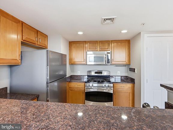 2nd image of 414 Water St Unit 2805