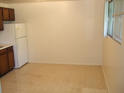 2nd image of 485 E Woodland Ave APT 2