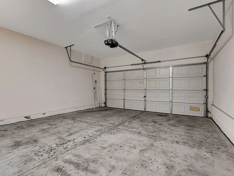 9215 Horseshoe Basin Ave — Photo 38