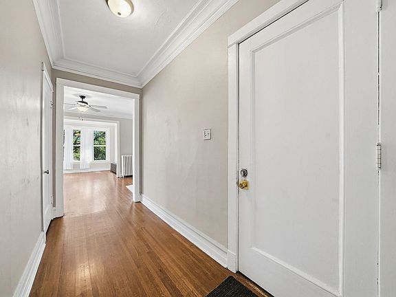 5th image of 530 S Ridgeland Ave