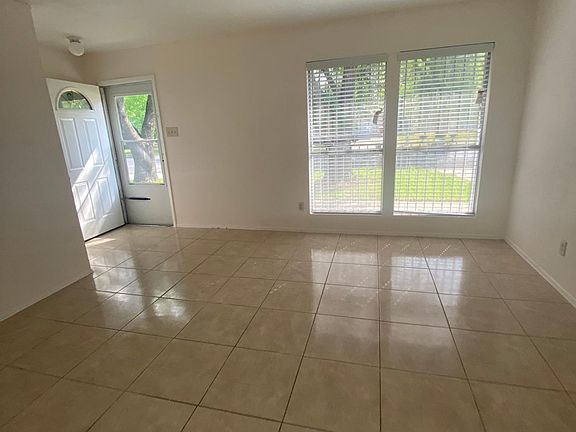 4th image of 2402 Dove Springs Dr