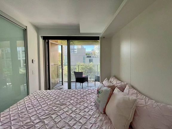5th image of 1480 Howe St #503