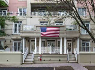 207 Shearwater Ct W APT 32, Jersey City, NJ 07305