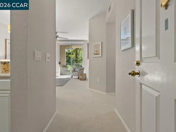 1860 Tice Creek Dr APT 1206, Walnut Creek, CA 94595