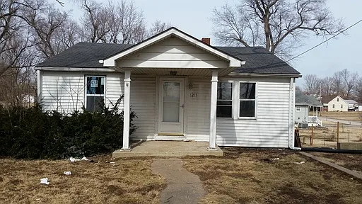 1217 Upper Cahokia Rd photo 1