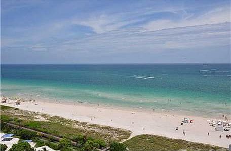 1st image of 2201 Collins Ave #915