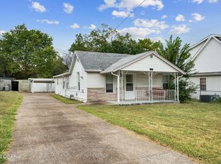 118 S McCoy Ave, Joplin, MO 64801