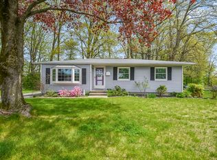 9 Horseshoe Dr, Auburn, MA 01501