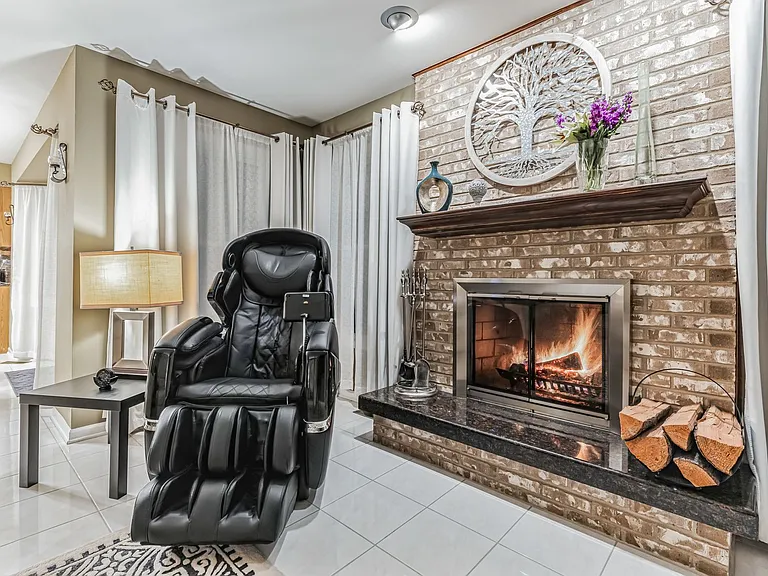 324 Chesapeake Ln — Photo 8