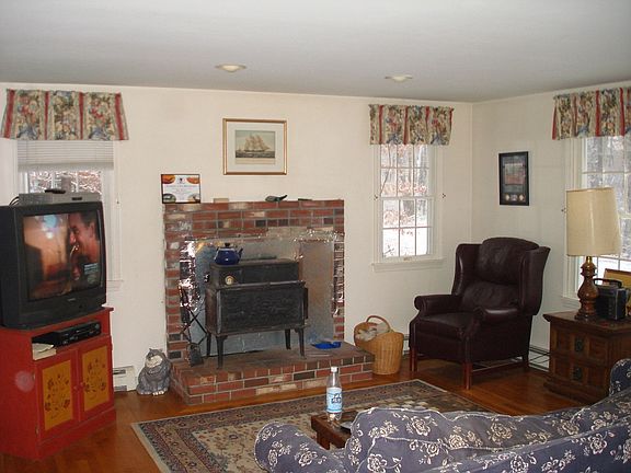 Family Room Leading to Out Door Deck