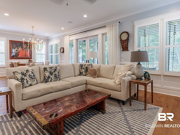3rd image of 315 Crane Pl