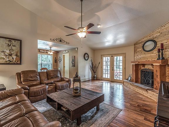 5th image of 2139 Parkdale Dr