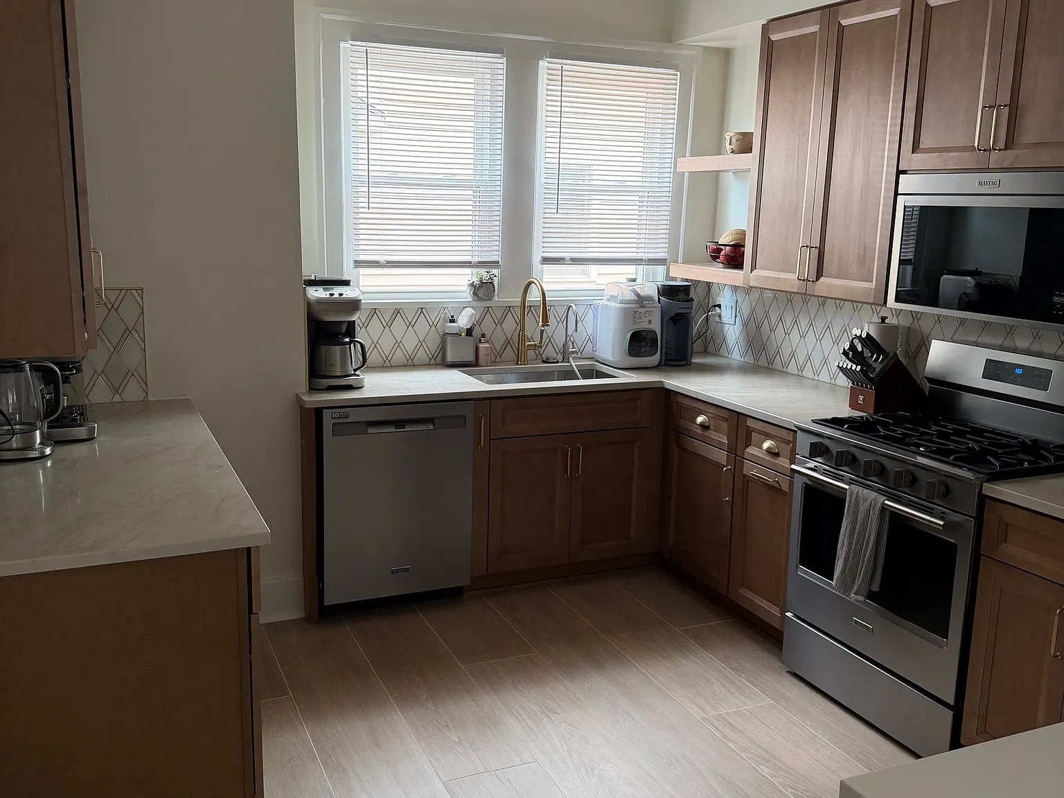 2 bed, 1300 sqft, $2,195 — Photo 4