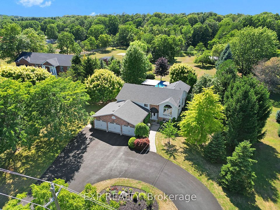 1st image of 915 Burleigh Rd N