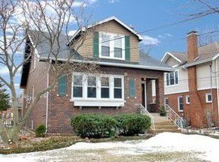 333 Phillips Ave, Glen Ellyn, IL 60137