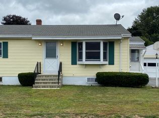 4 Holy Family St, Lewiston, ME 04240