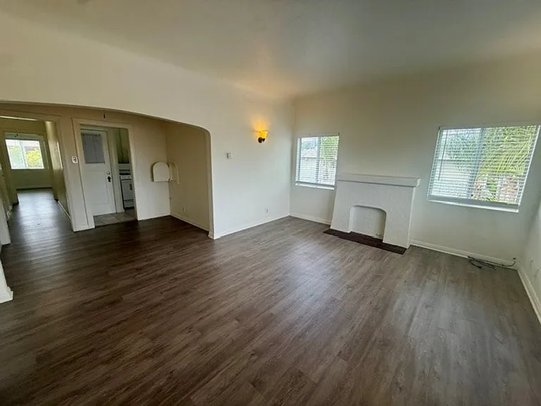 1053-1059 Mira Mar Ave #3751-3753 — Photo 2