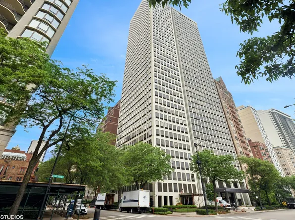 1100 N Lake Shore Dr APT 17B, Chicago, IL 60611