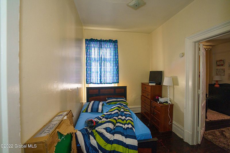 3rd image of 355 Clinton Avenue