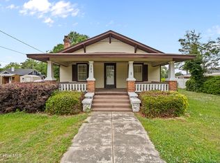 203 E Clinton Street, Roseboro, NC 28382