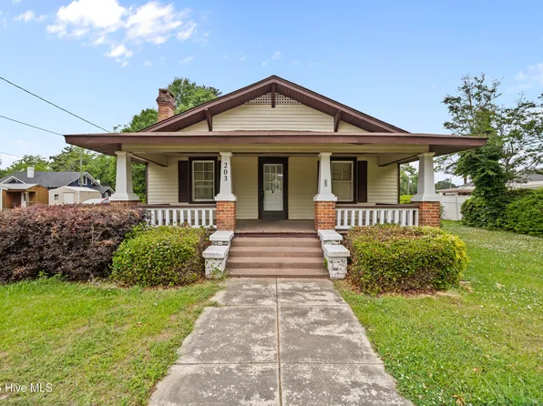 203 E Clinton Street, Roseboro, NC 28382