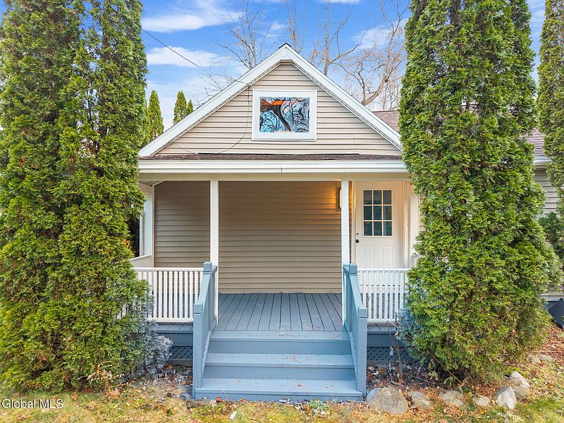 3rd image of 113 McCaffrey Avenue