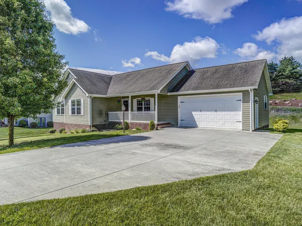 17500 Bridle Dr, Abingdon, VA 24210