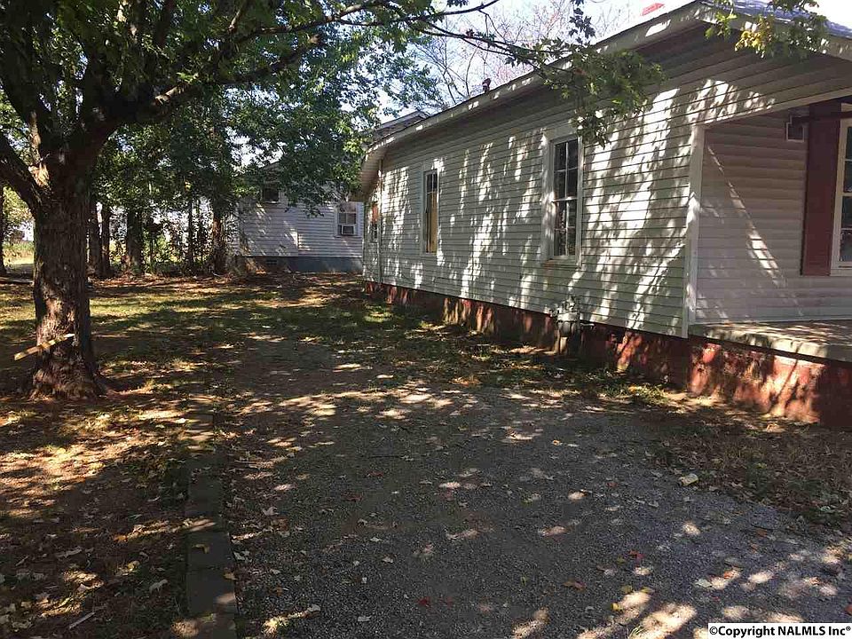 2nd image of 707 N Marion St