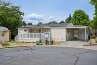 SW Baker St-S2506-001.jpg