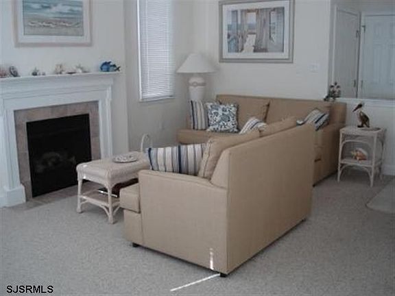 4th image of 3940 Asbury Ave #3940