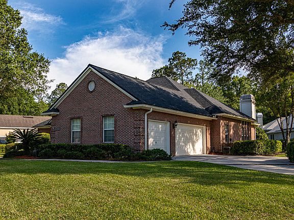 5th image of 2633 Country Club Blvd