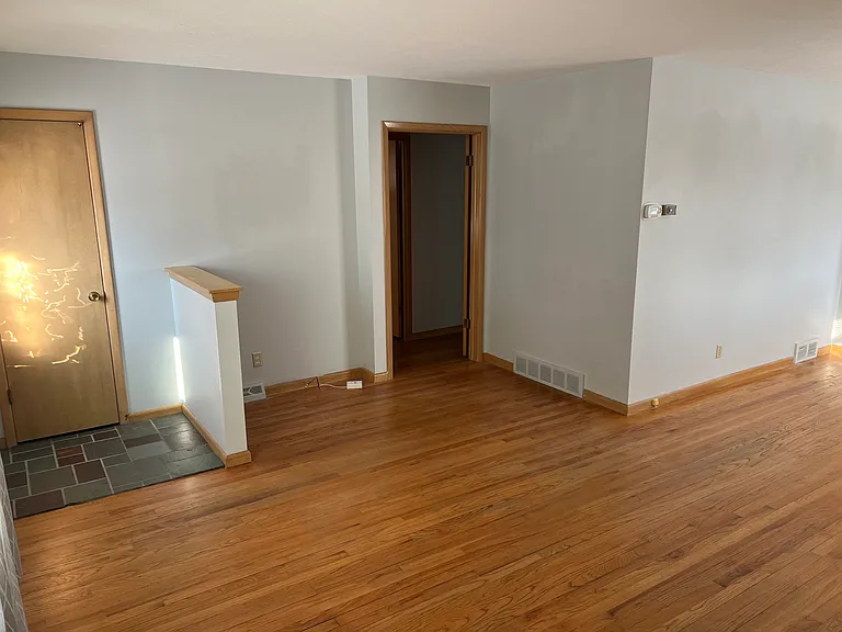 30911 Roosevelt Rd — Photo 6