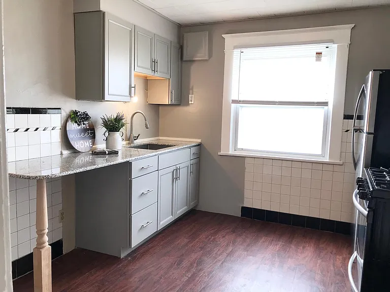 420 Cumberland Ave — Photo 2