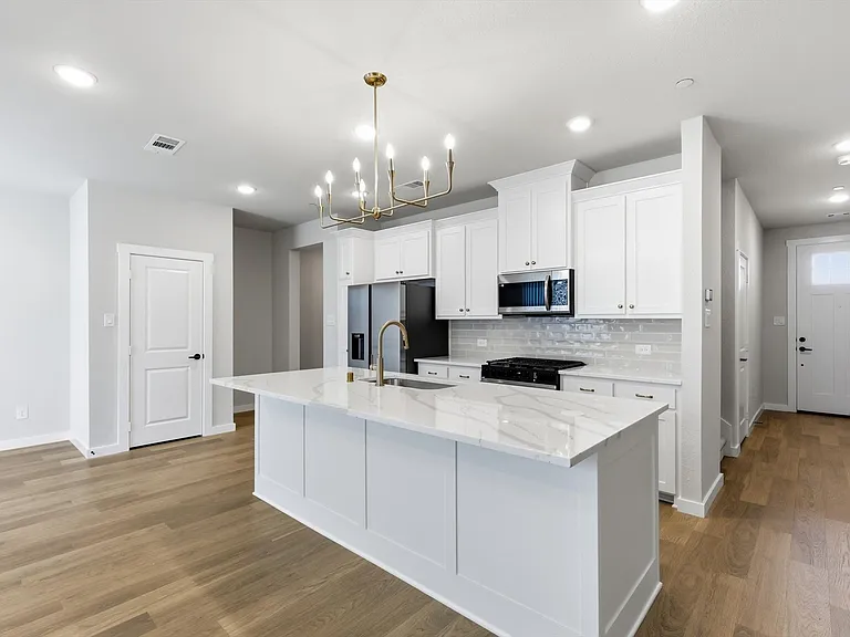 2845 Concord Dr — Photo 4