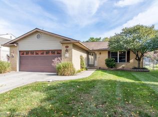 500 Bedford Dr, Westland, MI 48185