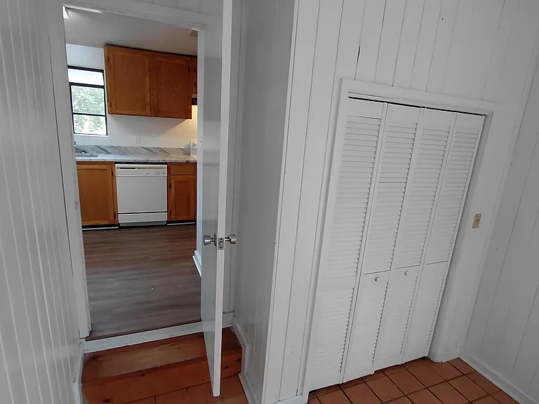 2412 Almond Dr — Photo 5