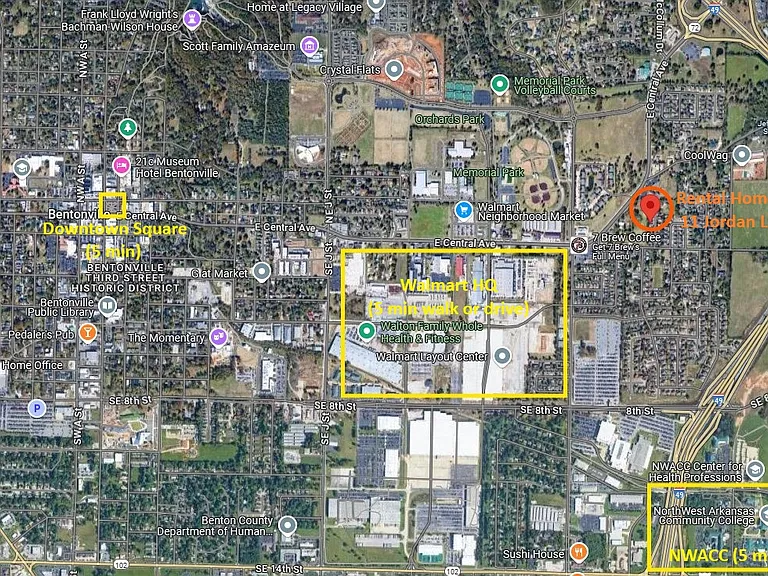 5 minute bike ride or drive to Downtown Bentonville, Walmart Home Office, NWACC, etc.