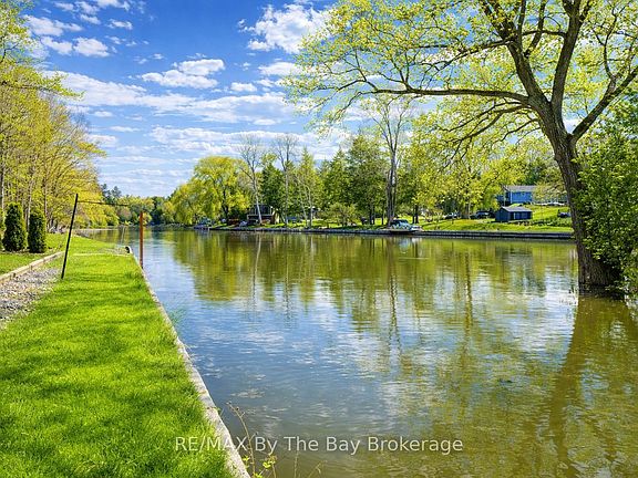 4th image of 646 Oxbow Park Dr