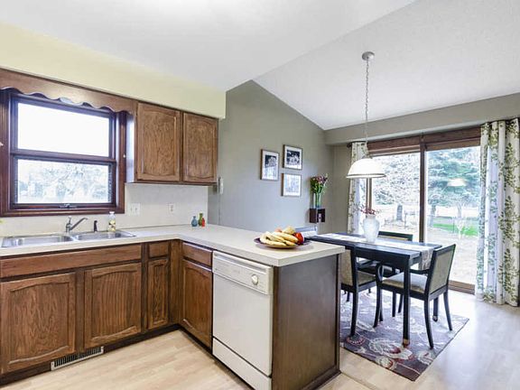 4th image of 5040 Rum Creek Ct SE