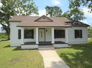 833 8th St, Chipley, FL 32428