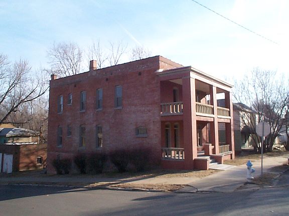 4th image of 1301 Sylvanie St