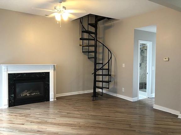 5th image of 2512 N Southport Ave APT 2R