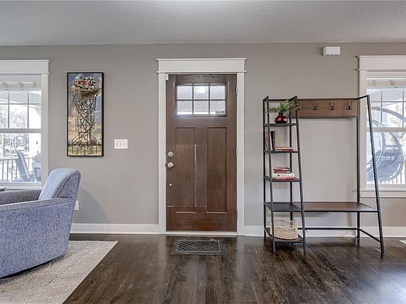 2nd image of 5925 Brookside Blvd