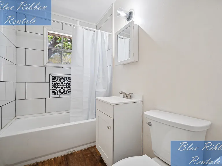 2712 Moot Ave — Photo 11